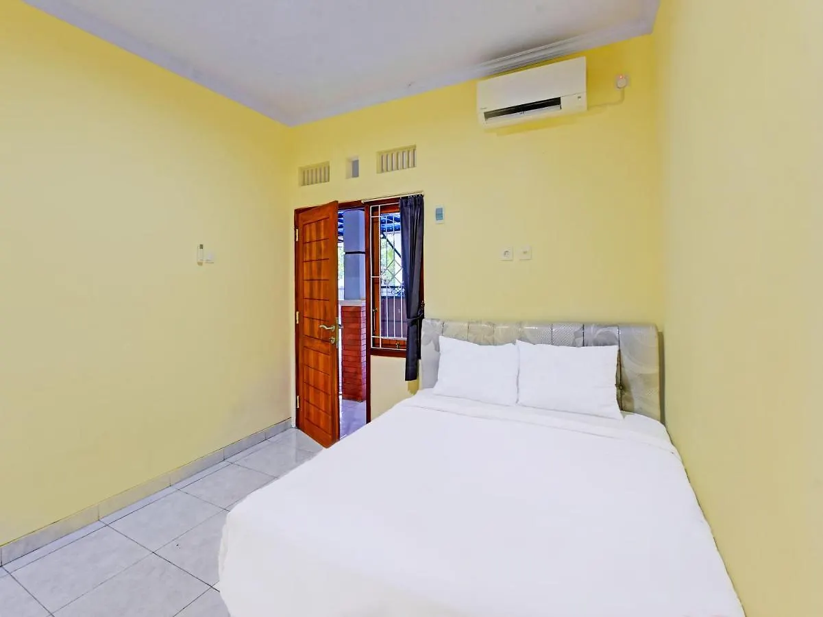 Oyo 90823 Casa Jupiter Shine Hotel Denpasar  Denpasar (Bali)